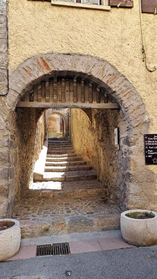 Maison Les Ramparts Villefranche-de-Conflent Exterior foto